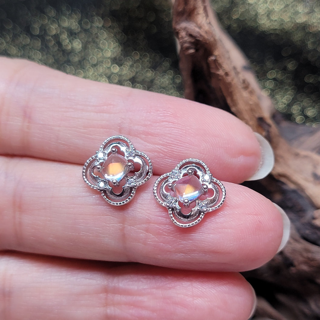 0383 馬島月亮石925銀耳飾