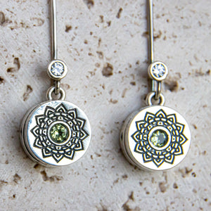 Diffuser Charm Earrings - Infinity of Flowers